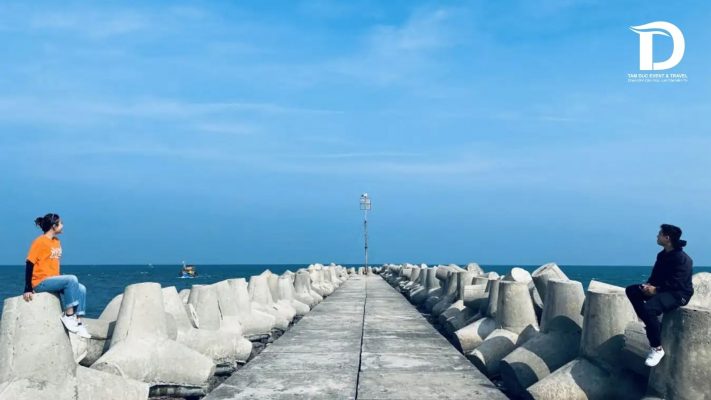 Cầu cảng Bình Châu
